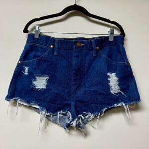 WRANGLER Cowboy Cut Original Fit High Waisted Distressed Denim Shorts, Sz 32